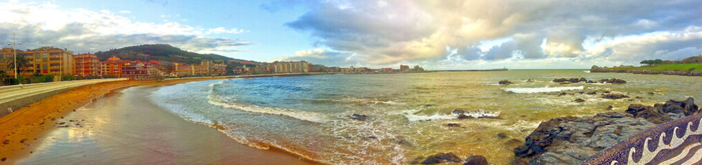 Fototapeta na wymiar Seaside panorama in Spain, Castro-Urdiales
