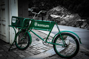 Fototapeta na wymiar grünes Fahrrad retro