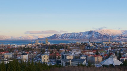 Obraz premium Overview of Reykjavik City and Esja Mountain Range in Iceland