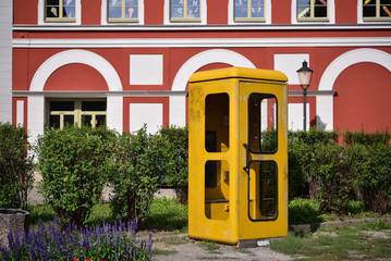 Fototapeta premium Historische Telefonzelle