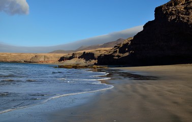 Fototapeta na wymiar Beach in low tide, Las coloradas, Fuerteventura island
