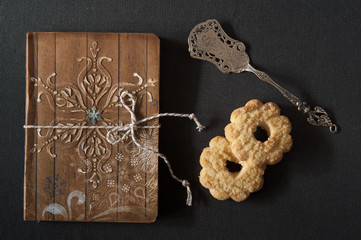 biscotti e quaderno natalizio