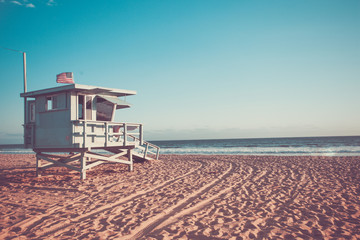 Lifeguard cabin on Santa Monica beach - 172200690