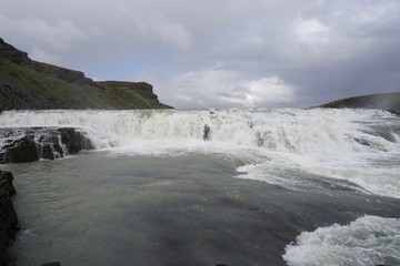 Wasserfall Gullfoss - Landschaft im Süd-Westen Islands / Golden Circle