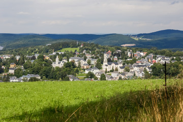 Obraz premium Blick auf Eibenstock im Erzgebirge
