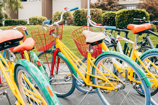 Fototapeta coloful bikes of google campus, california