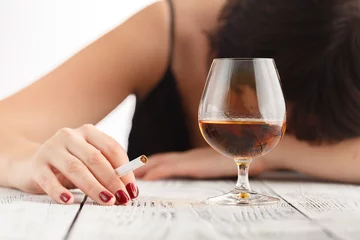 Crédence de cuisine en verre imprimé Bar Woman alcoholism is social problem. Female drinking of  whiskey is cause of nervous stress