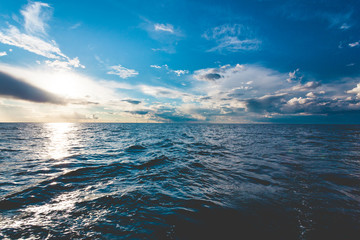 Fototapeta na wymiar seascape sea horizon and sky.