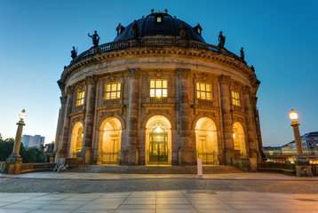Obraz premium The Bode Museum at the Museum Island in Berlin at dawn