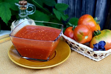 Homemade tomato sauce
