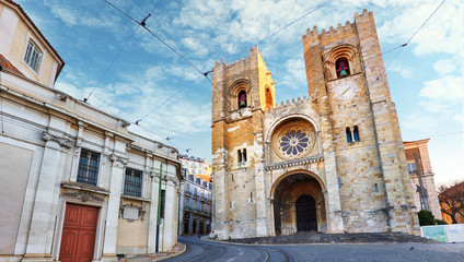Fototapeta na wymiar Lisboa - cathedral, Portugal