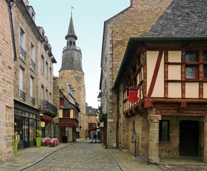 Rue de l'horloge à Dinan
