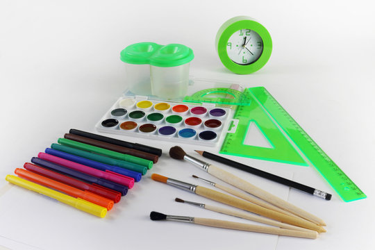 Accessories and tools to school