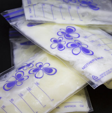 Pumped Frozen Breastmilk For Feeding Baby