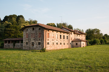 Fototapeta na wymiar Rural houses of Friuli hills