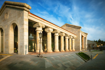 Obraz premium Tourism information center by Svetitskhoveli Orthodox Cathedral in Mtskheta, Georgia