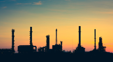 Fototapeta premium Oil Refinery with Twilight on the river.