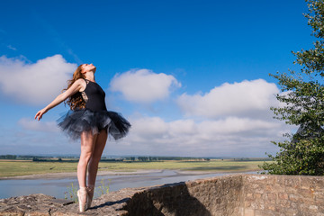 Danseuse au Mont Saint michel