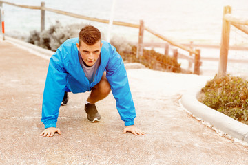 Runner getting ready to start the race