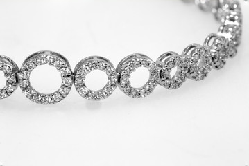 bracelet with diamonds made in gold bangel jewelry