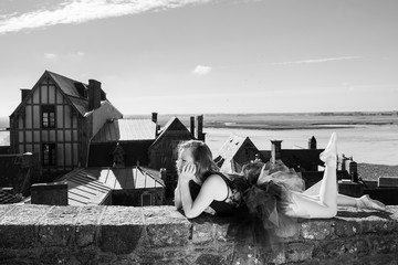 Danseuse classique au Mont St Michel