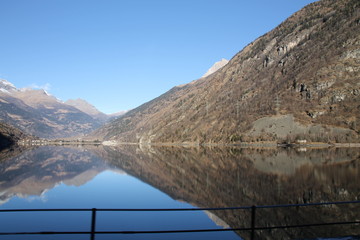Lago alpino - 172386608