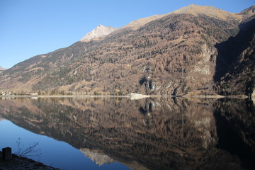 Lago alpino - 172386639