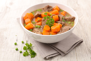 beef,carrot and pea