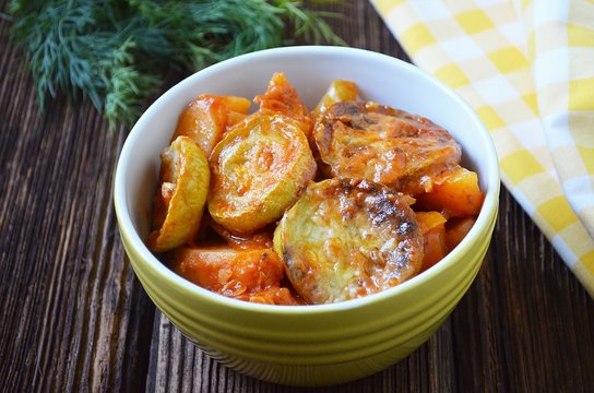 Vegetable ragout with potatoes and zucchini