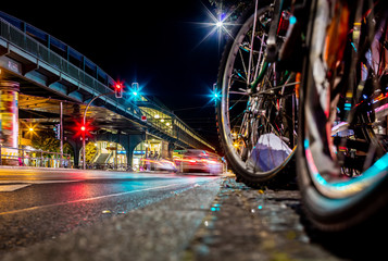 Berlin Prenzlauer Berg Hochbahn / Fahrrad Schönhauser Allee Bahnhof Brücke U2 Strassenverkehr...