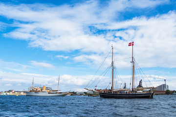 Segelschiffe in der Stadt Kopenhagen, Dänemark