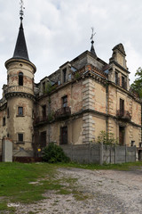 Südflügel des Schlosses in Preußisch Krawarn (jetzt Krowiarki) in Oberschlesien