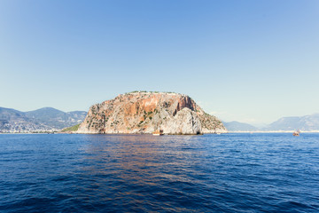 Fototapeta na wymiar seascape with Alanya's castle rock 