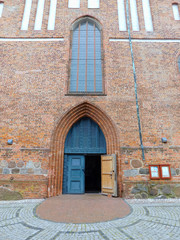 Fototapeta premium Eingangsportal der St.-Petri-Kirche