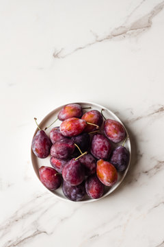 fresh prune plums
