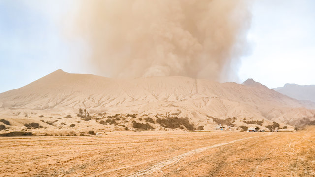 Indonesien, Jawa Timur, Probolinggo, Aktiver Vulkan Mt. Bromo