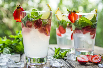 Fresh lemonade with strawbery, mint and ice