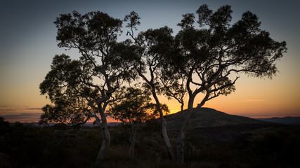 Naklejka na ściany i meble Sunset over the Hamersleys, Karijini National Park, Western Australia