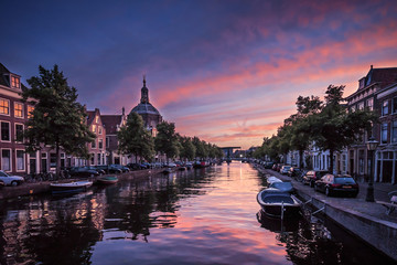Sonnenuntergang in Leiden - obrazy, fototapety, plakaty