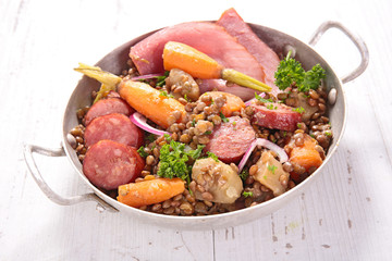 lentil with carrot and meat