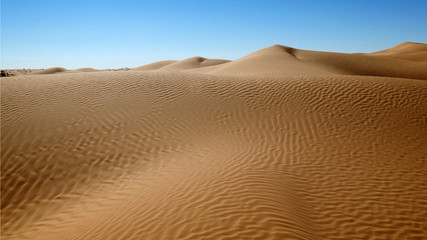Sahara dune di sabbia nel deserto in Tunisia