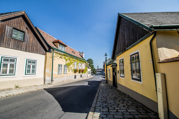 Naklejka premium Alter Wiener Weinort Grinzing in Wien