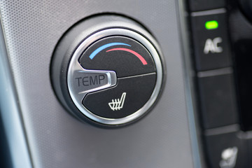 Bedienung einer Klimaanlage im Auto