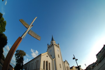 Kościół w środku dnia © Szymon