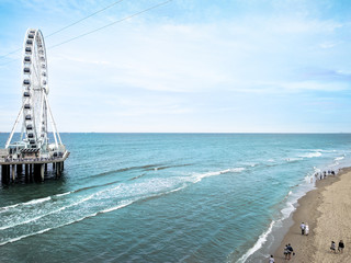 De Pier Strand in Den Haag 