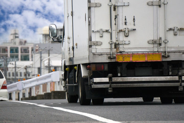 道路交通 輸送トラック