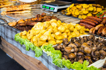 potatoes with mushrooms and meat