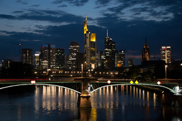 Fototapeta na wymiar Frankfurt am Main by night