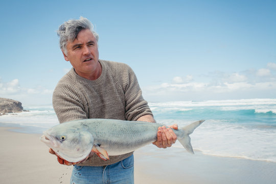 Recreational beach fishing, Australia