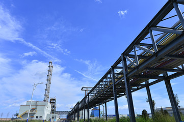 The pipe and valve oil fields